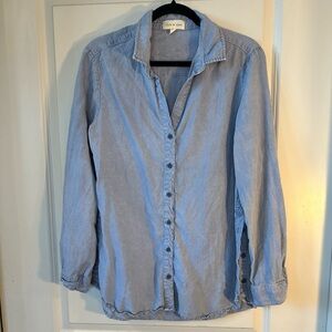 Anthropologie Cloth&Stone Blue Chambray Tencel/Lyocell Button Hem Shirt, Medium